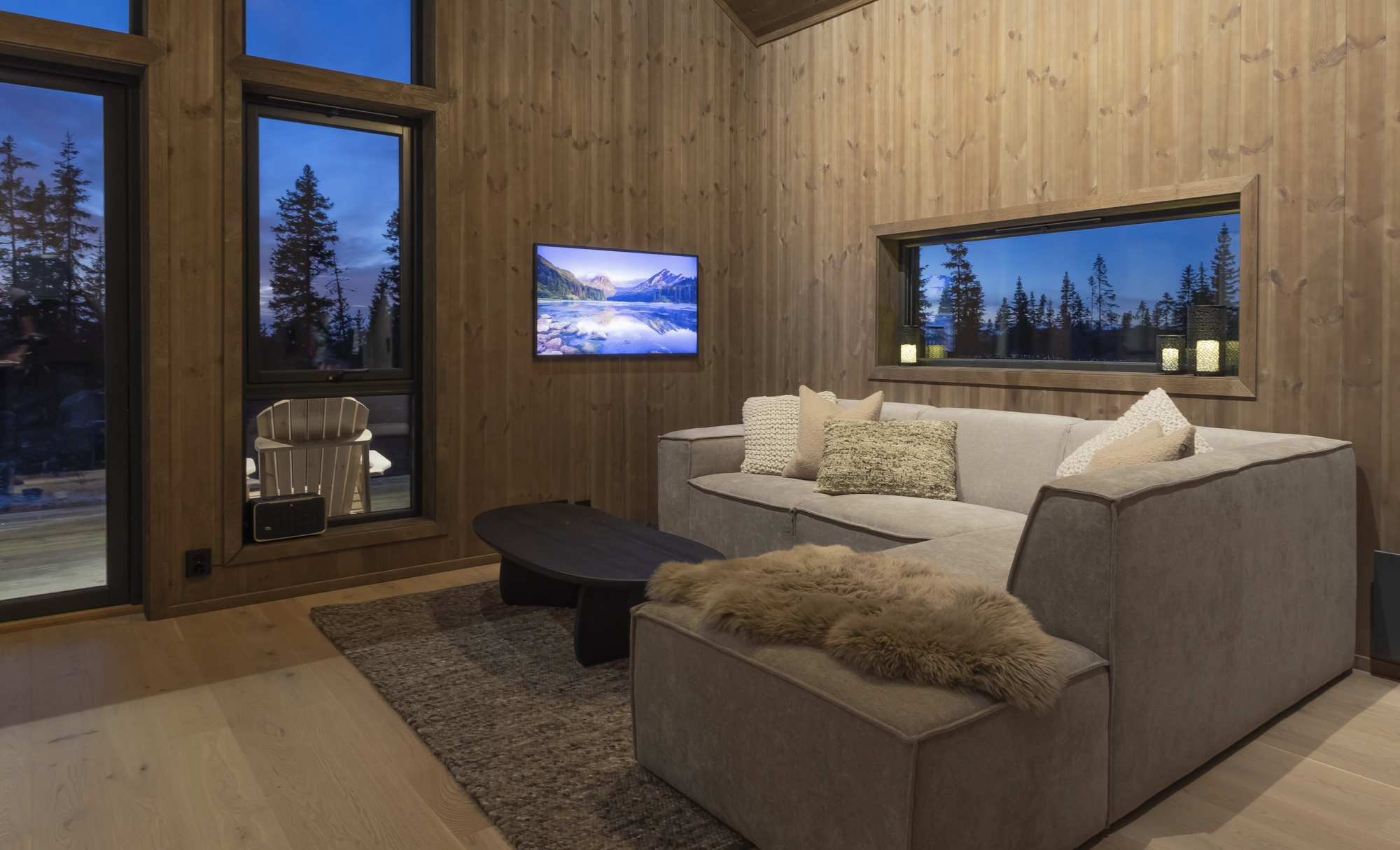 Secondary view of the living space